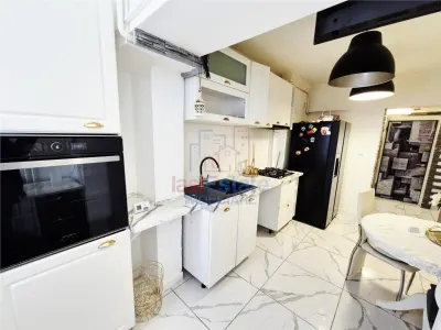 Apartament cu 3 camere de inchiriat in Centru - foto 8