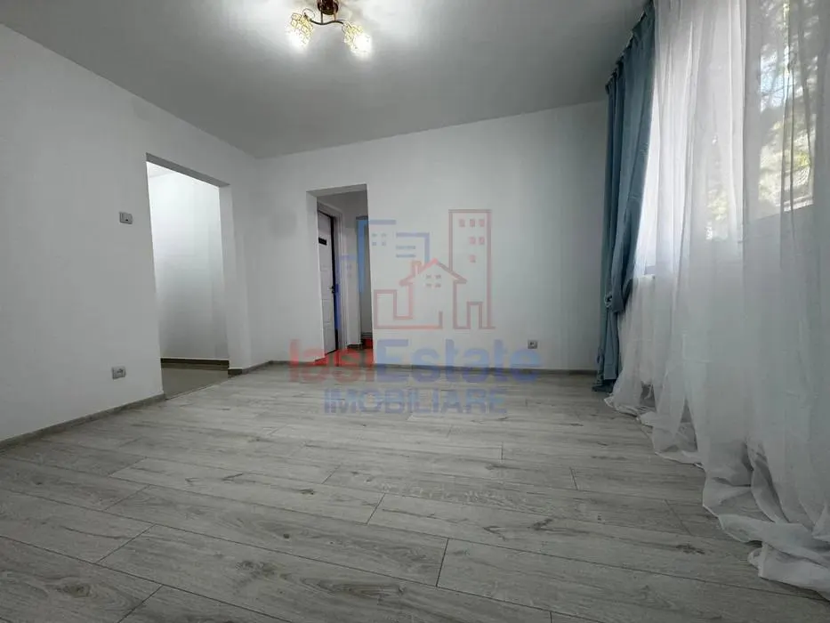 Apartament cu 2 camere, renovat, 40 mp, de vanzare in Tatarasi - foto 1