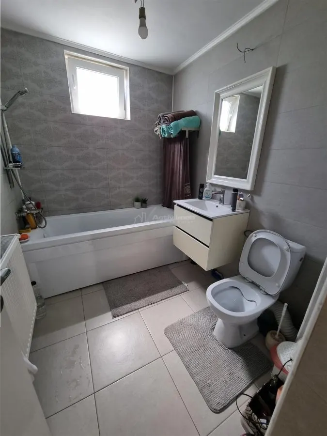 Casa-Vila Noua la intrare in Buzescu P+M - foto 12