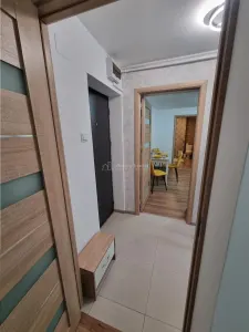 Apartament 3 camere modern et 1 Dunarii vis a vis de Liceul Teoretic bl 404 - foto 4
