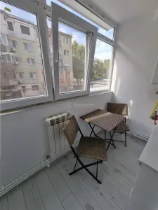 Apartament 3 camere modern et 1 Dunarii vis a vis de Liceul Teoretic bl 404 - foto 10
