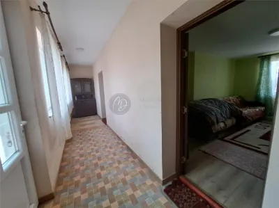 埃皮斯科皮亚宽敞地块的坚固砖砌住宅 - foto 3