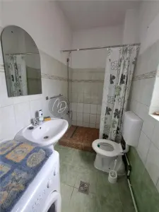 埃皮斯科皮亚宽敞地块的坚固砖砌住宅 - foto 5