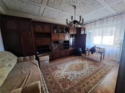 Apartment with 3 bedrooms for sale 67 sqm in Marghita - Marghita