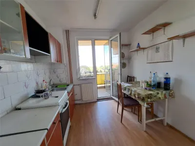 3-Bedroom Apartment, Strada Podului, Oradea - Oradea