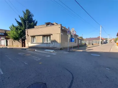 Exclusive Central House in Salonta - foto 13