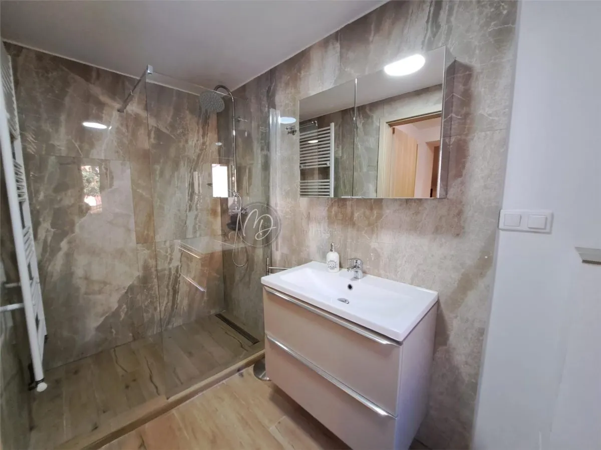 Casa Central en Alquiler en Oradea | 500 €/mes | Terraza de Relax - foto 6