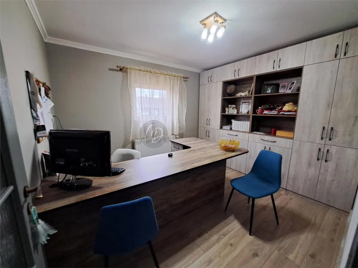 MDI Casa Lux Salonta – Exceptional Family Villa with Unlimited Potential - foto 1