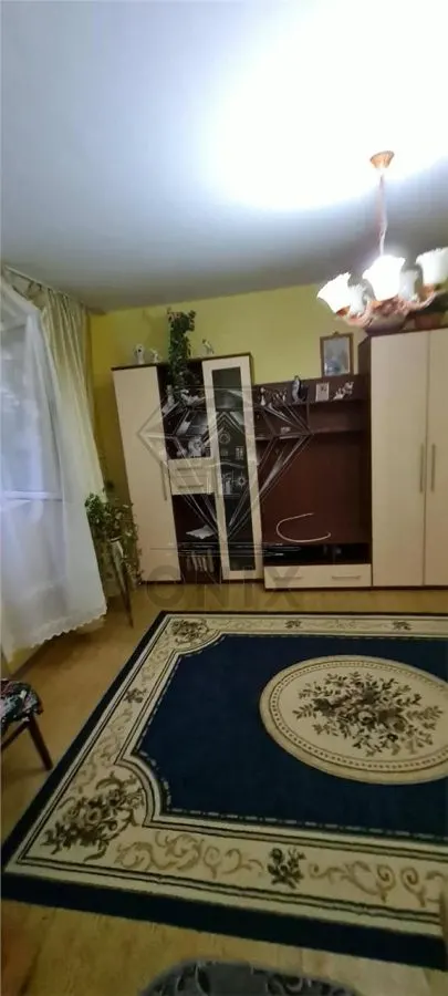 普洛耶什蒂西区一楼带家具公寓出租 – €300/月 - foto 1