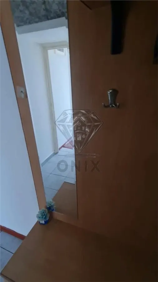 普洛耶什蒂西区一楼带家具公寓出租 – €300/月 - foto 11