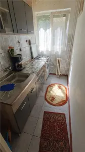 普洛耶什蒂西区一楼带家具公寓出租 – €300/月 - foto 10