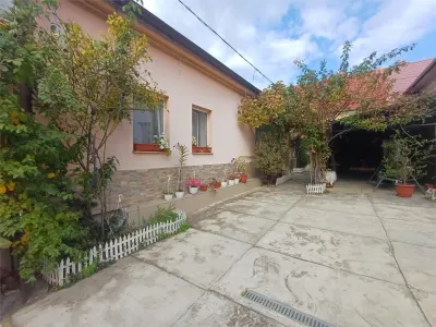 Maison Entièrement Rénovée à Vendre à Cisnadie près de Lidl - foto 2