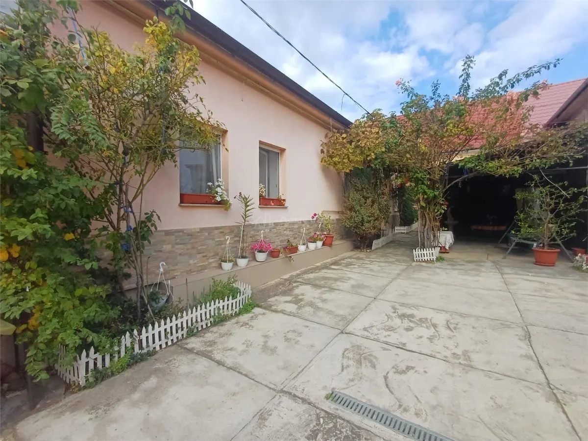 Maison Entièrement Rénovée à Vendre à Cisnadie près de Lidl - foto 2