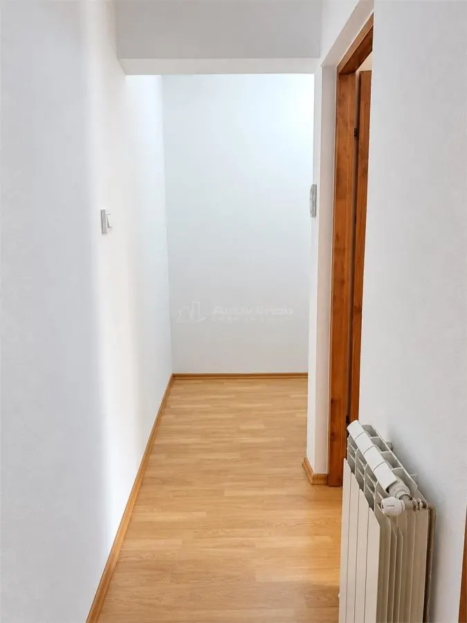 Maison Entièrement Rénovée à Vendre à Cisnadie près de Lidl - foto 16