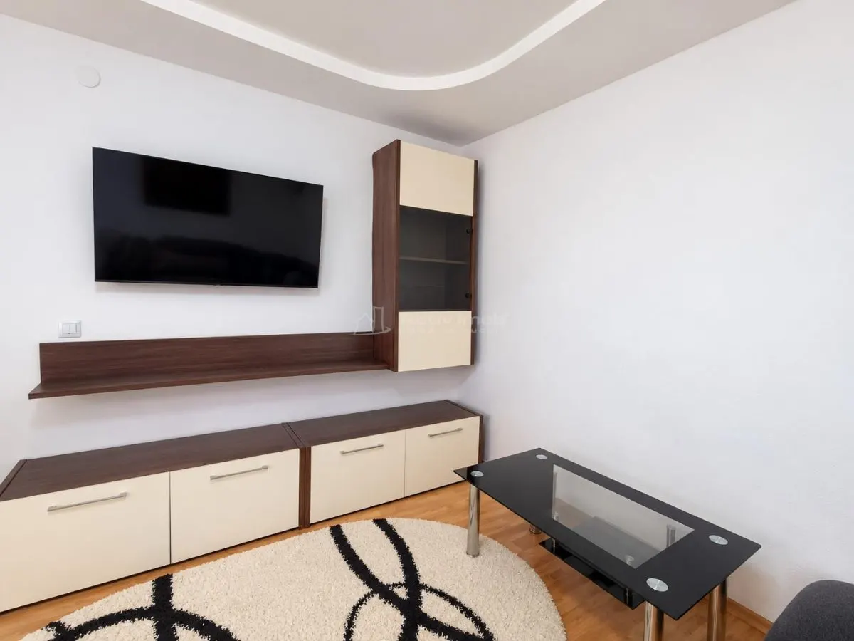 Maison Entièrement Rénovée à Vendre à Cisnadie près de Lidl - foto 5
