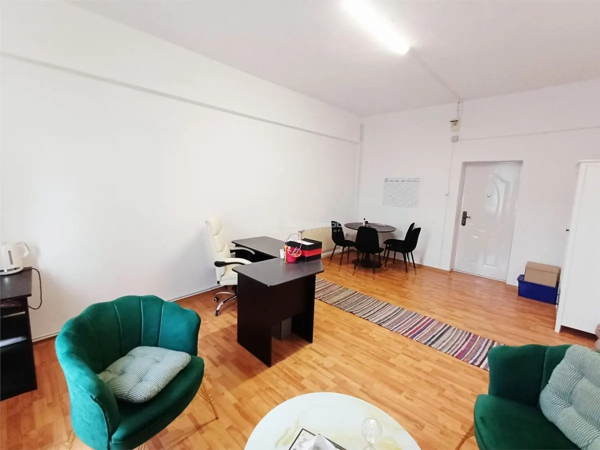 Office for sale in Resita, Central area - foto 6