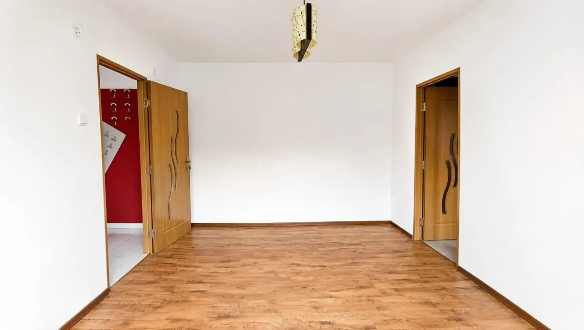 Resita, Appartement 2 Chambres, Classe Confort, 1er Étage, Moroasa - foto 5