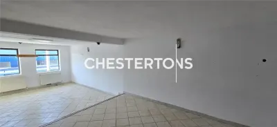 Local Commercial à Louer, 135 m² – Tecuci, Place Centrale - foto 9