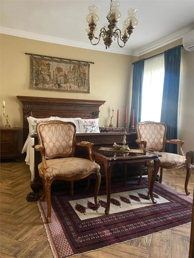 Casa de Huéspedes en Venta en Hunedoara - foto 16