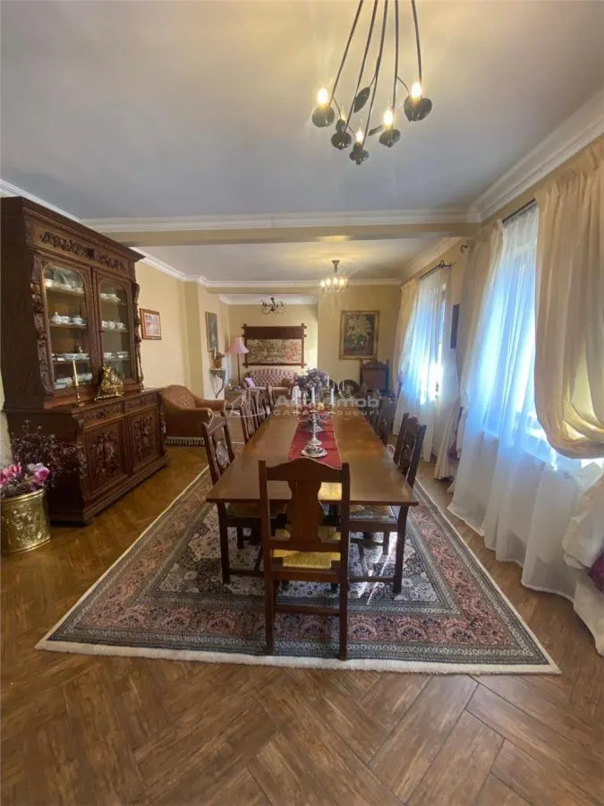 Casa de Huéspedes en Venta en Hunedoara - foto 21