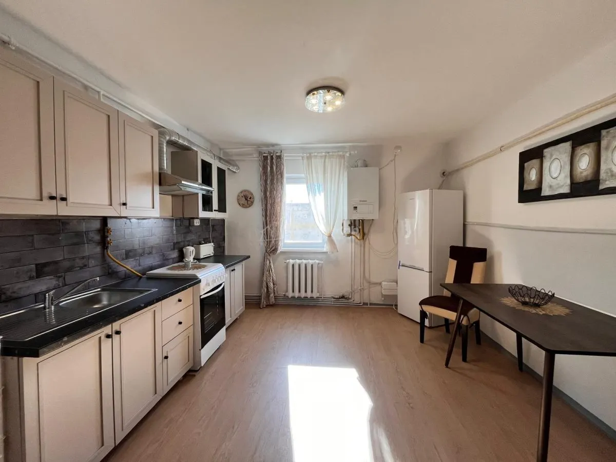 Lugoj, Cosy 2-Bedroom Apartment, Ready to Move In, 62 sqm, Riverside Location - foto 5