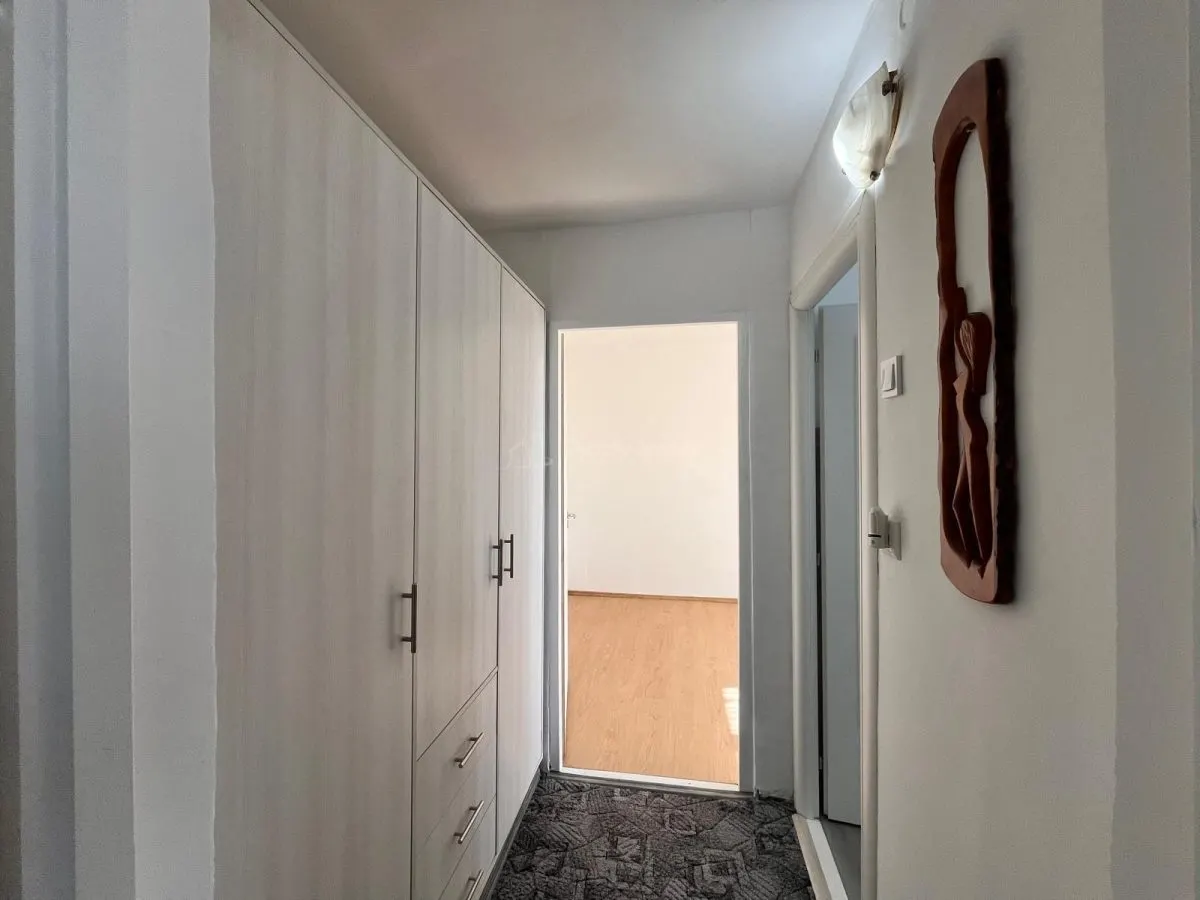 Lugoj, Cosy 2-Bedroom Apartment, Ready to Move In, 62 sqm, Riverside Location - foto 9