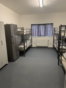 Logement pour Travailleurs - Calea Feldioarei, Brașov - foto 3