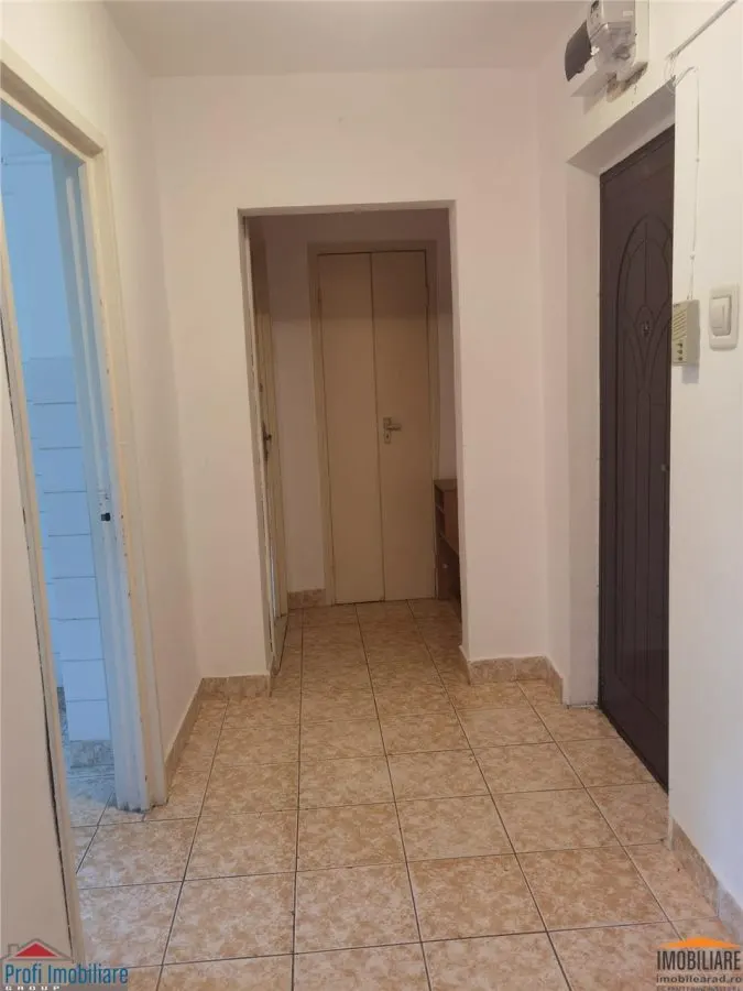 Appartement 4 Chambres à Louer, Chauffage Central Gaz, Rez-de-chaussée, Vlaicu - foto 5
