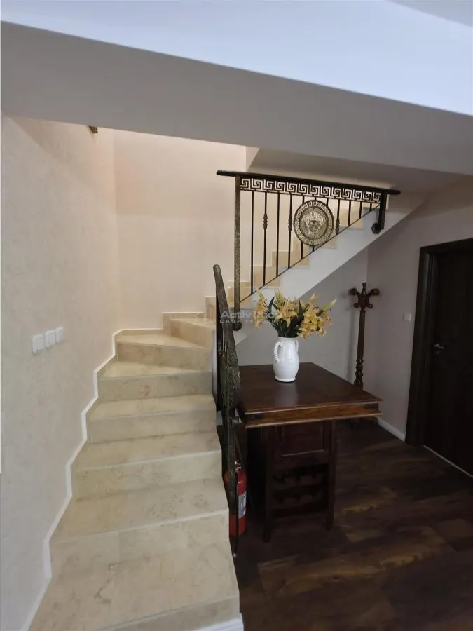 Villa Moderna – Green City – 4 Dormitorios – 3 Baños – 120m² – 100m² Jardín - foto 24