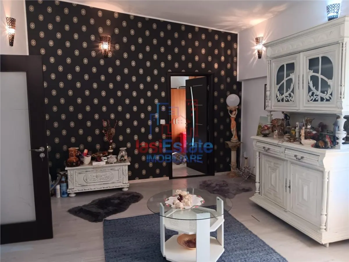 House / villa for sale 108 sqm in Valea Adanca - foto 12