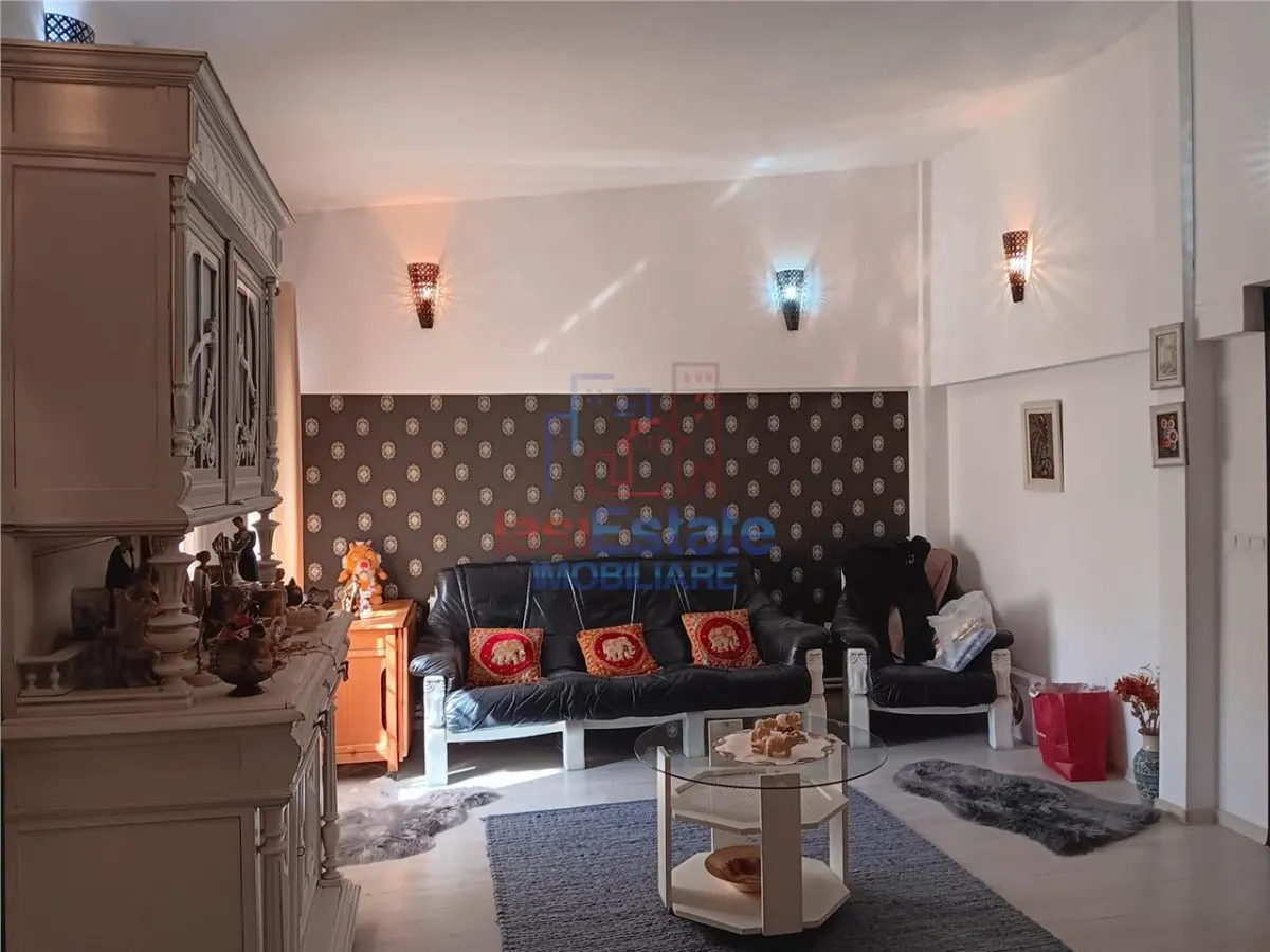 House / villa for sale 108 sqm in Valea Adanca - foto 13