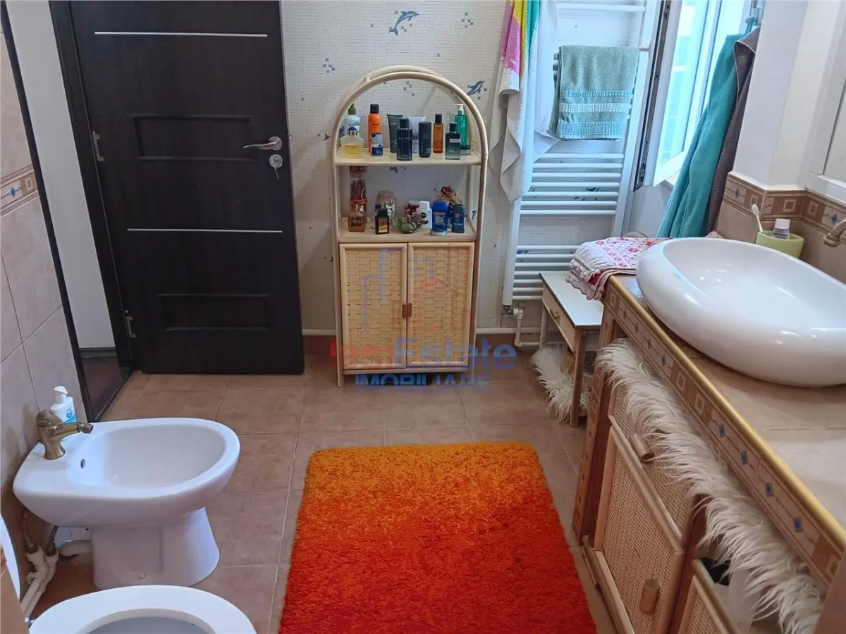 House / villa for sale 108 sqm in Valea Adanca - foto 17
