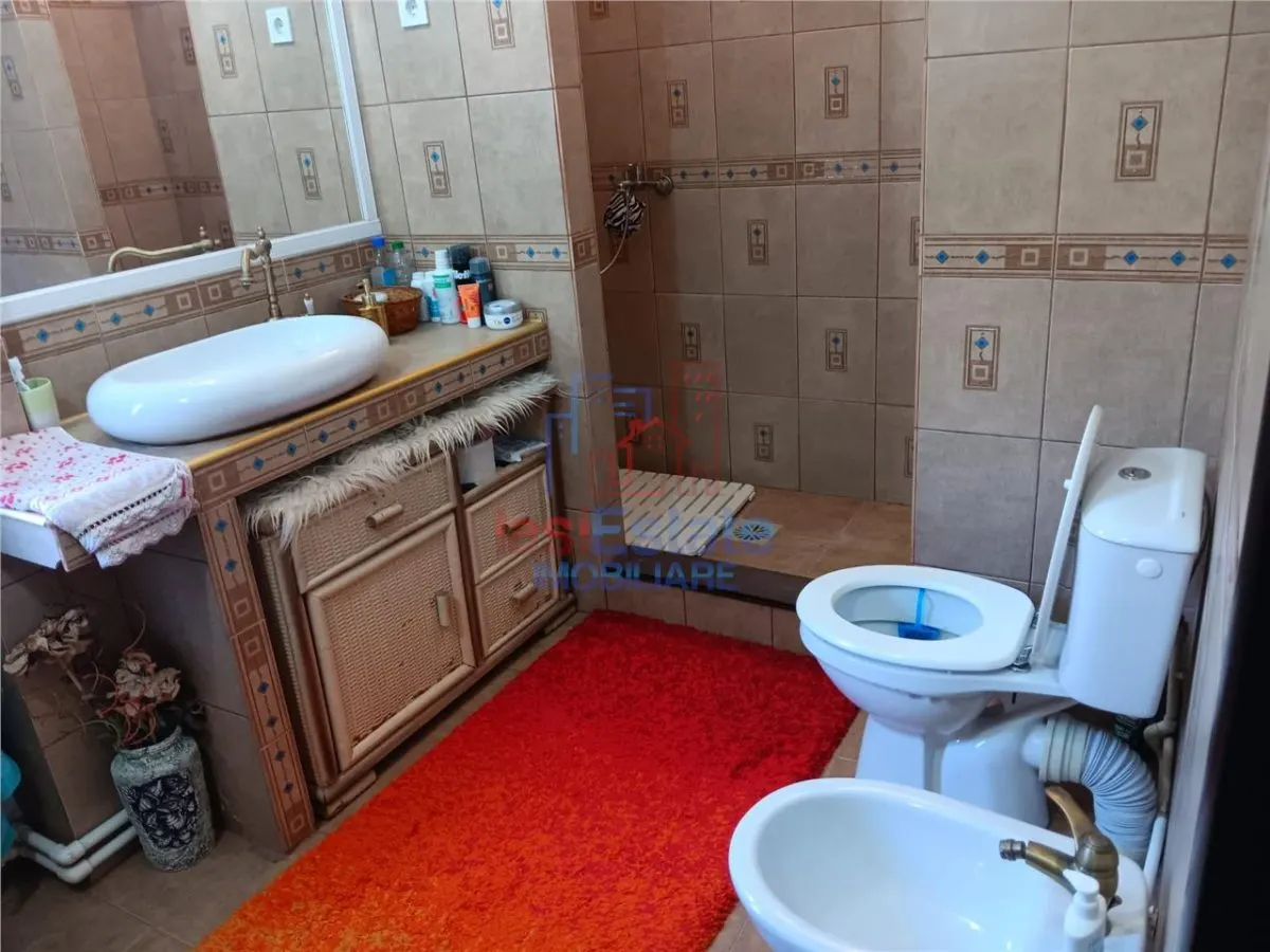 House / villa for sale 108 sqm in Valea Adanca - foto 18