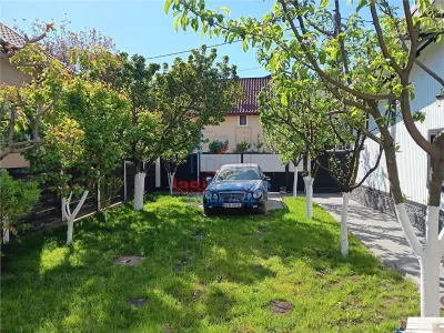 House / villa for sale 108 sqm in Valea Adanca - foto 4