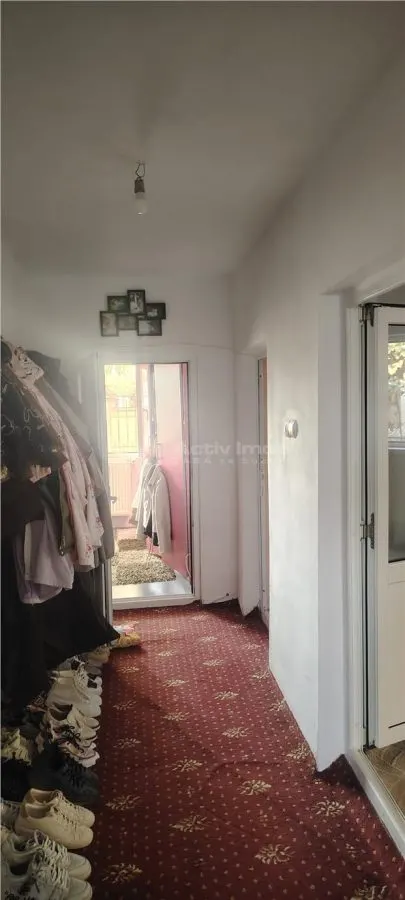 دار ذات واجهتين في موقع متميز على DN1A، ليبانيستي - foto 4