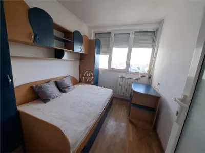 Apartment with 1 bedrooms for rent 16.70 sqm in Oradea, Rogerius area - foto 2