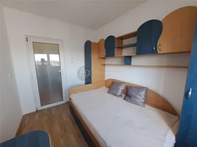 Apartment with 1 bedrooms for rent 16.70 sqm in Oradea, Rogerius area - foto 3