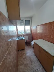 Apartment with 1 bedrooms for rent 16.70 sqm in Oradea, Rogerius area - foto 5