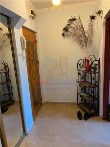 Apartment with 2 bedrooms for sale 55 sqm in Iasi, Podu Ros area - foto 6