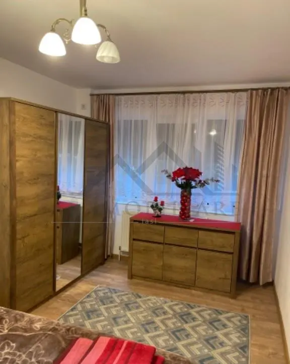 Apartment with 2 bedrooms for sale 55 sqm in Iasi, Podu Ros area - foto 1