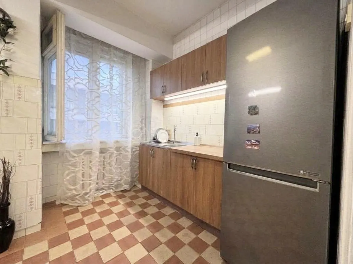 Apartament cu 3 camere pe pietonala Republicii – Ultracentral - balcon cu vedere spre pietonala si 2 boxe la subsol - foto 12