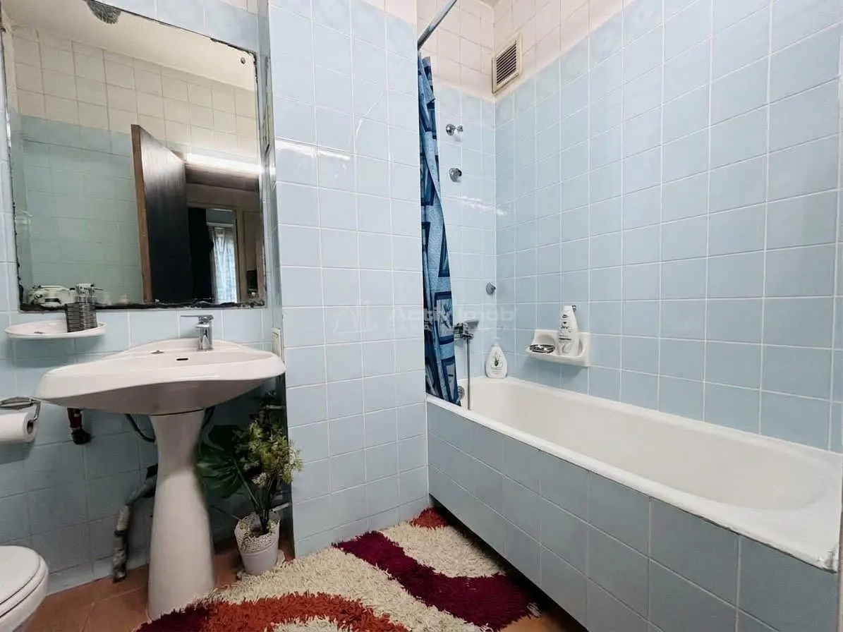 Apartament cu 3 camere pe pietonala Republicii – Ultracentral - balcon cu vedere spre pietonala si 2 boxe la subsol - foto 7