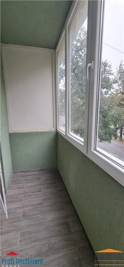 Apartament 2 camere et.1 pe B-dul Revolutiei, zona Banca ING Podgoria - foto 18