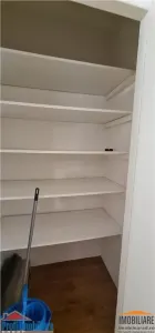 Apartament 2 camere et.1 pe B-dul Revolutiei, zona Banca ING Podgoria - foto 19