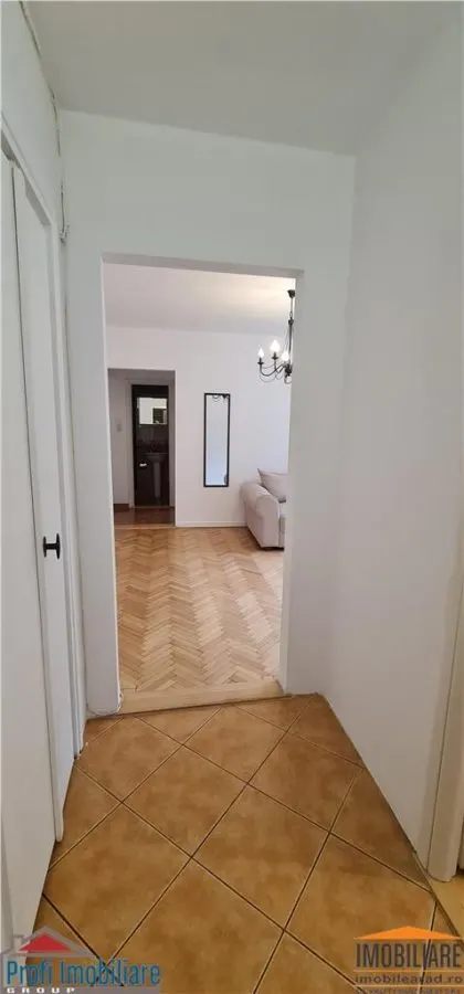 Apartament 2 camere et.1 pe B-dul Revolutiei, zona Banca ING Podgoria - foto 5