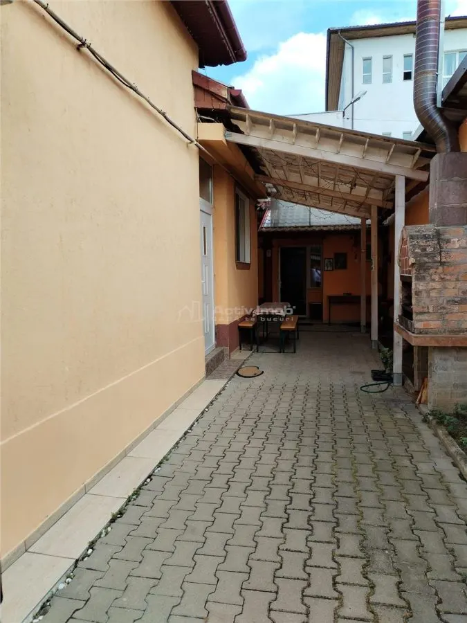Casa in Hunedoara, central - foto 19