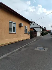 Casa in Hunedoara, central - foto 3