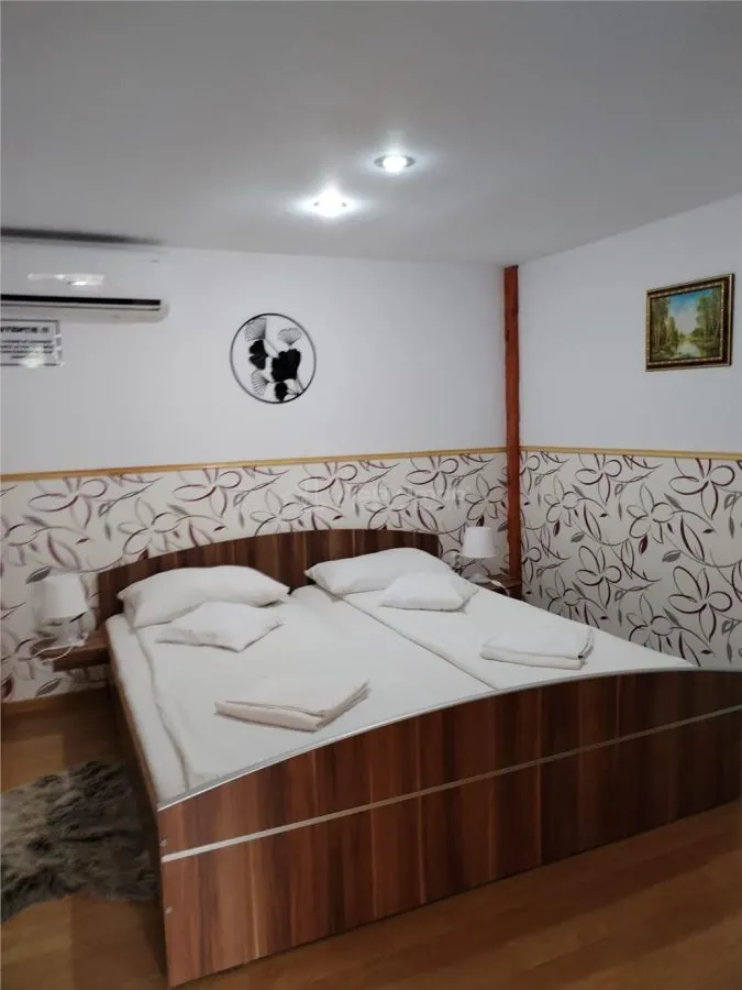 Casa in Hunedoara, central - foto 6