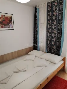 Casa in Hunedoara, central - foto 8