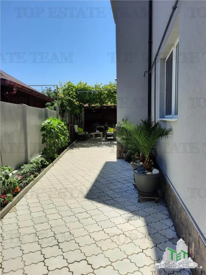Vila turistica cu 12 camere, cu o suprafata de 423 mp, Eforie Sud, Constanta - foto 10